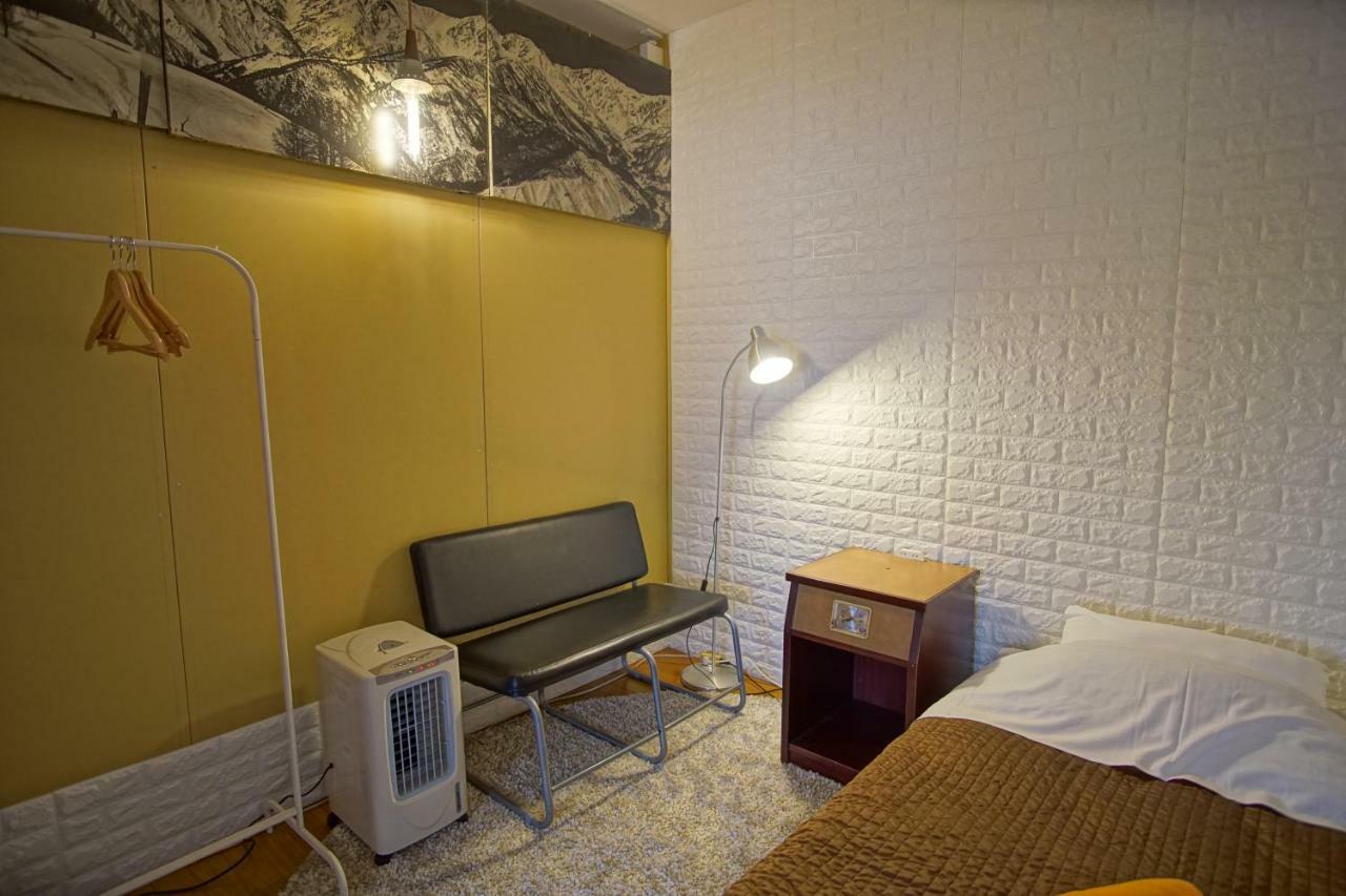 Hakuba Station Guesthouse En Экстерьер фото