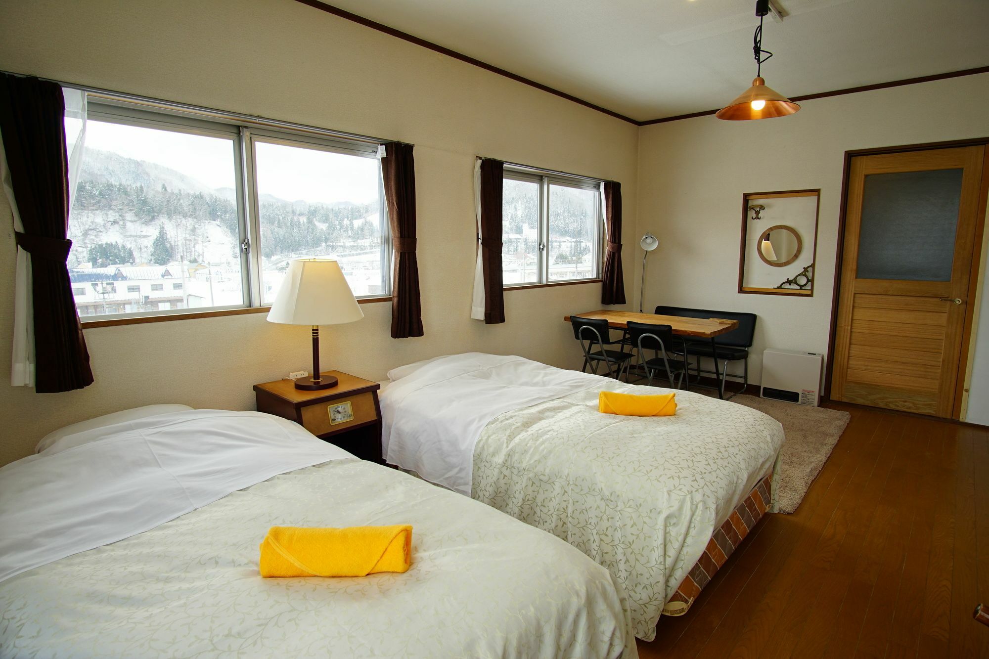 Hakuba Station Guesthouse En Экстерьер фото